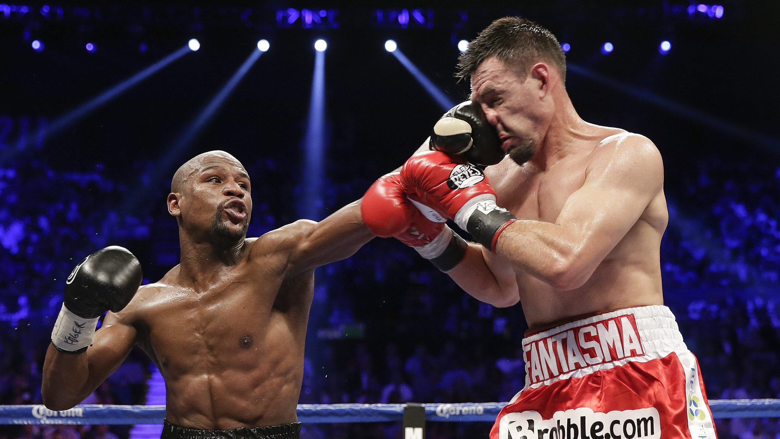 铁壁防守锁死奥地利，莱万绝杀高光定乾坤—欧洲杯战术博弈下的巨星时刻