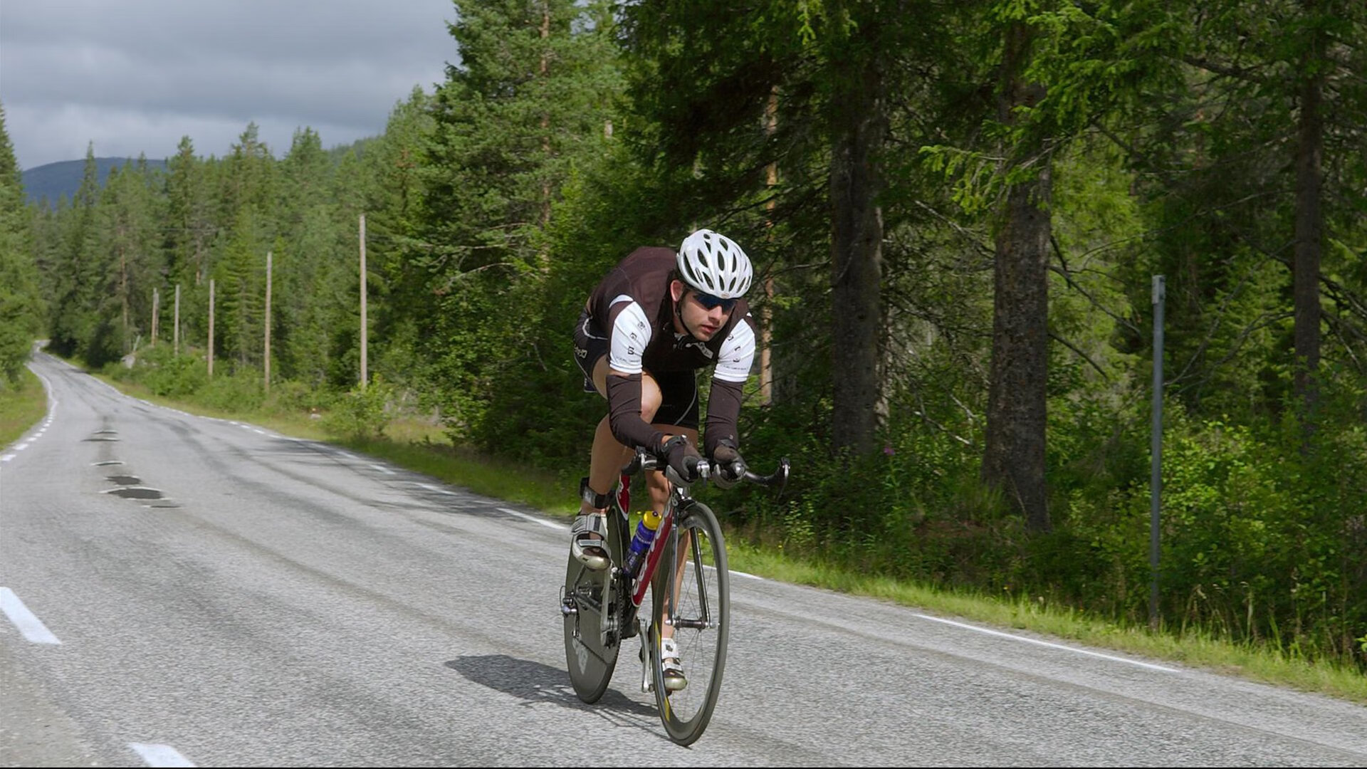 开云体育平台APP-当赛车引擎撕裂街道夜色，文班亚马的冷静就是最极致的速度